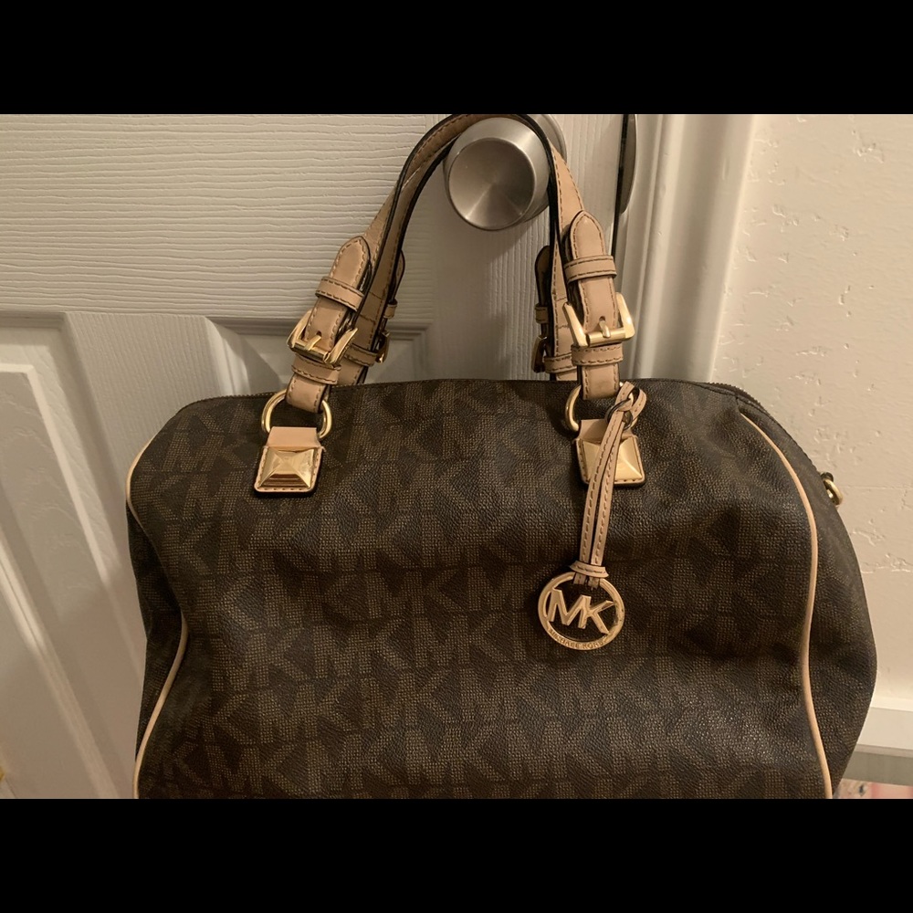 Michael kors purse !